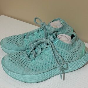 NOBULL Women Knit Runners Size 6.5 - Turqoise
Lightly used
